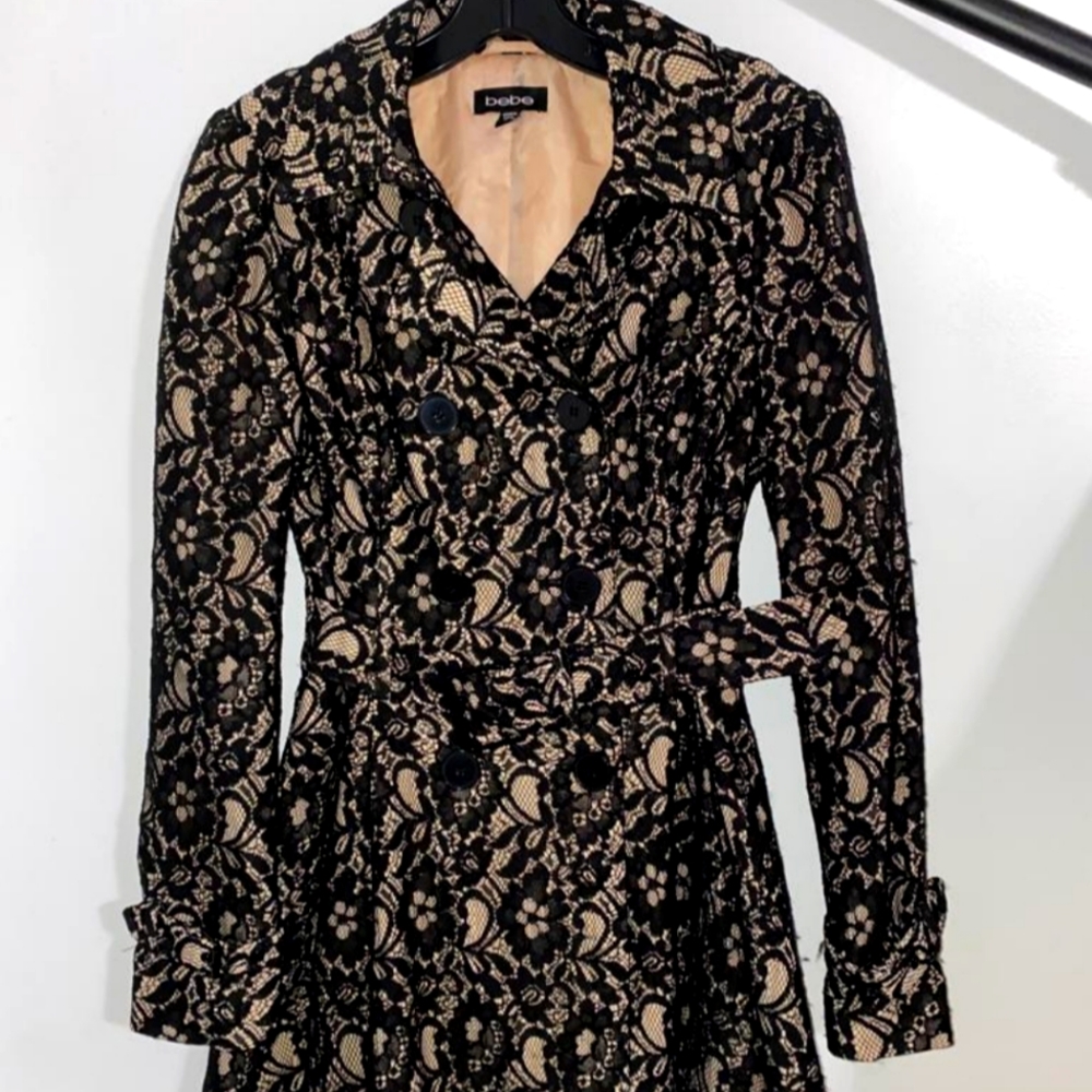 Bebe Corset Lace Jacket Attached Belt (Black/Nude) Size: Small